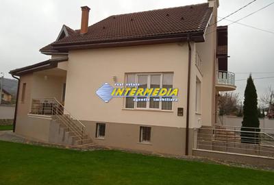 Casa de vanzare 4 camere in Cetate Alba Iulia finisata complet - 2