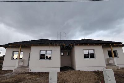 Duplex cu 3 camere în Moșnița Nouă