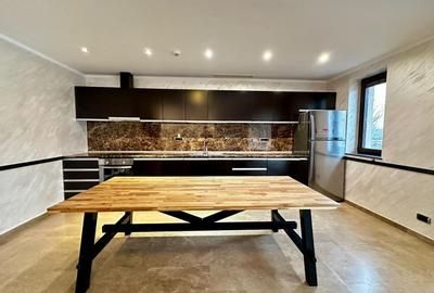 Apartament cu 3 camere decomandat în Primăverii