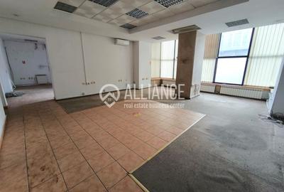 CENTRU Bdul Tomis spatiu comercial cu vitrina stradala! - 1