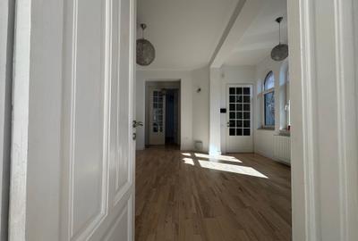 De inchiriat vilă interbelică restaurată - 354 mp utili - D+ P + 1+M  - Capitale - 8