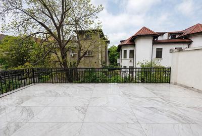 Închiriere Vilă   | 8 camere  | Zona Capitale - 8