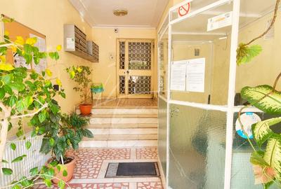 Ap decomandat cu 3 camere bloc 1993 Orzari, Delea Veche, Calea Calarasilor - 40