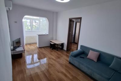 Apartament cu 3 camere semidecomandat, mobilat în Tomis Nord