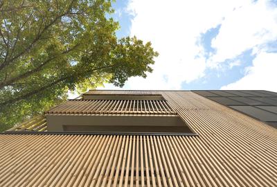 Apartament cu 4 camere decomandat în Primăverii