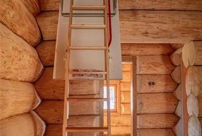 Casa din lemn rotund (Izvoru Muresului, str. Garii) - 19