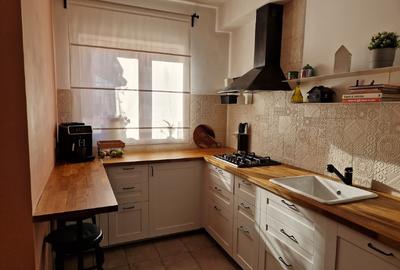 Proprietar   |   Vilă modernă  în American Village Pipera   |  Renovată complet - 2