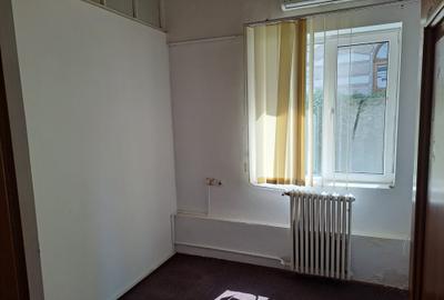 Calea Victoriei - Centrul Vechi-CEC, P+1, singur curte, curte generoasa(1400 mp) - 10