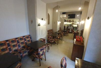 Casă individuală cu 9 camere în P-ța Unirii