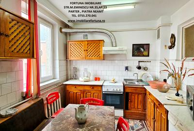 Apartament 4 camere, cu boxa, Bd.Traian, zona BCR - 8
