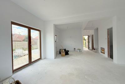 Duplex exclusivist de vânzare în Chișoda  vatra veche a satului - 2
