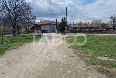 Teren intravilan cu utilitati 464 mp front 27 ml pentru casa Talmaciu - 6
