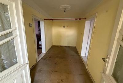 Casa batraneasca de vanzare in Campineanca str Marului nr 8 - 14