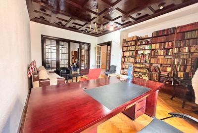 FARA Comision | Proprietate interbelică cu detalii originale | 93 mp | Mosilor - 18