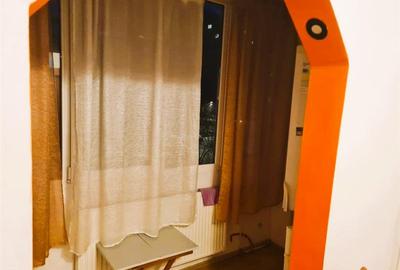 Apartament 2 camere decomandat, etaj intermediar, centrala proprie. Zona racadau - 6