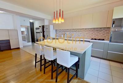 Apartament cu 3 camere decomandat, mobilat în Iancu Nicolae