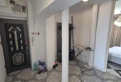 Apartament cu 3 camere decomandat, mobilat în Moșilor
