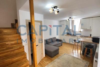 Apartament cu 3 camere semidecomandat, mobilat în Central