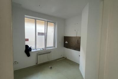 Spatiu de vanzare la strada  , 50 mp , 21 Decembrie - 6