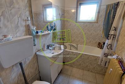 Apartament 3 camere decomandat, etajul 4, 1 Mai zona Insula - 5