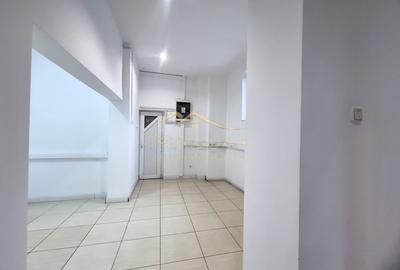 Spatiu Comercial Stradal**240mp**2 locuri parcare//Bdul Ion MIhalache - 26