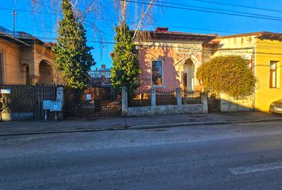 Casă cu arhitectură interbelică, 5 camere, teren 409 mp – Central - 6