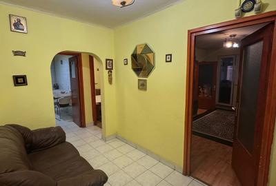 Apartament cu 3 camere decomandat, mobilat în Drumul Taberei