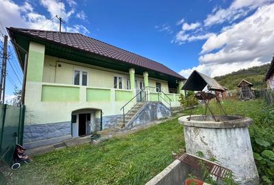 Casă cu 2 camere și teren generos | Roteni | 69.000 € - 3