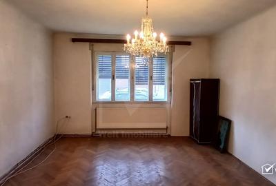 Casa in zona semicentrala, singur in curte, acces auto, spatiu mare de parcare - 5