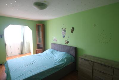 Apartament cu 3 camere in zona Soarelui - 14