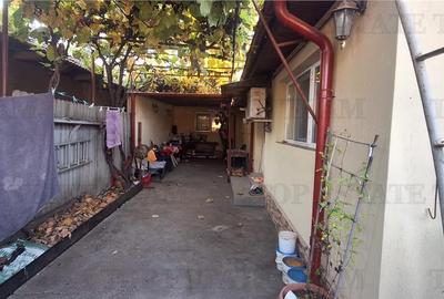 Casa  spatioasa cu 5 camere si curte proprie in Zona Bratianu, Constanta - 11