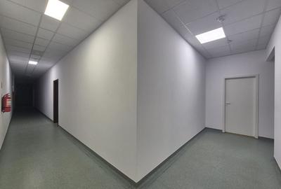 Central, la 5 minute de Afi , spatiu amenajat - 8