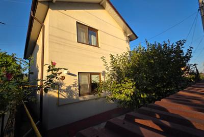 Casă primitoare, 105 m² și curte proprie, în Pantelimon, comision 0% - 1