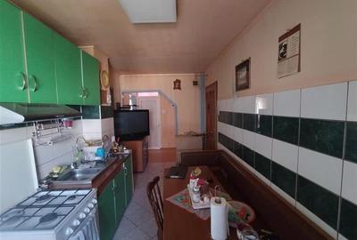 Caransebes, 4 Cam., Dec., Et.2, Zona Pipirig - 4