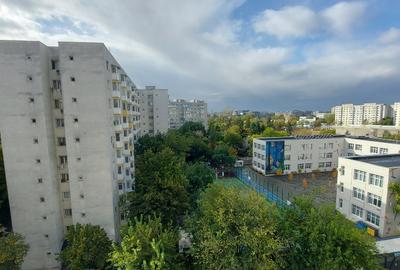 Apartament cu 3 camere decomandat în Pantelimon