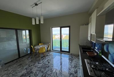 Penthouse cu Vedere Panoramica în Mamaia 295mp Utili și 47mp Terasă Parcare - 9