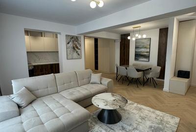 Apartament cu 4 camere decomandat, mobilat în Pipera