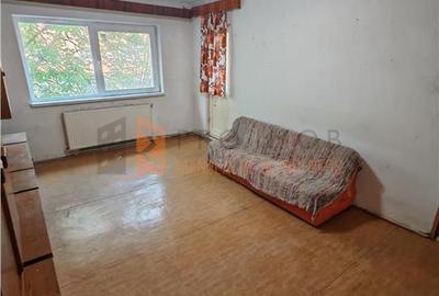Apartament cu 2 camere decomandat, mobilat în Unirii Sud