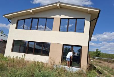 Spatiu comercial de inchiriat – 300 mp vitrina, rafturi montate VADU LAT, GR - 1