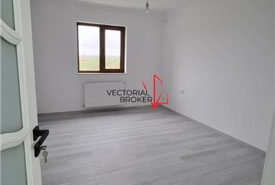 Casa moderna cu 4 camere, finisaje premium, curte amenajata 370 mp , Strada Glor - 7