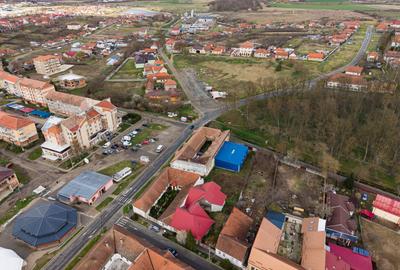 Casa parter si casa la rosu proiect deosebit, teren 629 mp, Buzias, str 6 Martie