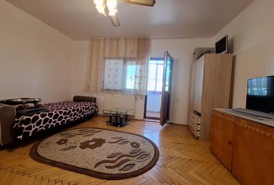 Super pret - 3 camere, decomandat, 2 bai, 73 mp utili - Buziasului - 2