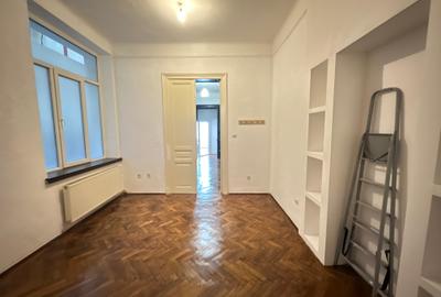 Apartament de 4 camere pe Bd. Regina Elisabeta/4-Rooms on Regina Elisabeta Bvd. - 5
