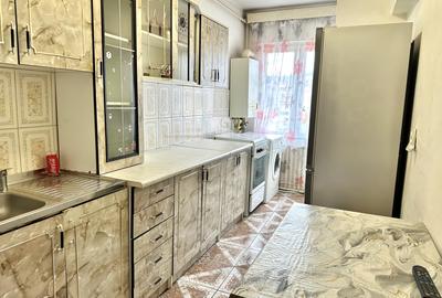 Garsonieră decomandată, mobilată în Cetate