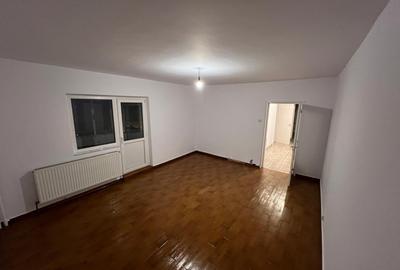 Apartament cu 2 camere decomandat în Sebastian
