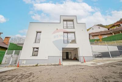 La poalele Tâmpei — vilă contemporană în Schei - 41