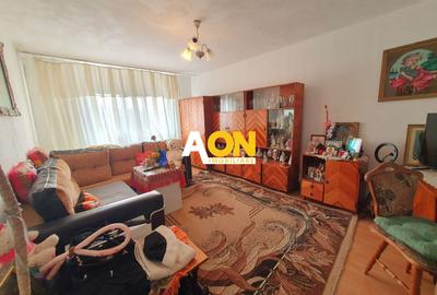 Apartament cu 3 camere decomandat în Cetate
