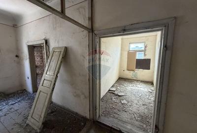 Clădire istorică P+1, 428 mp – Ultracentral Adjud - 18