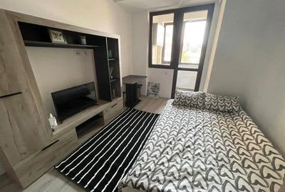 Garsonieră decomandată, mobilată în Central