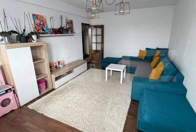 Apartament decomandat, 3 camere, 2 bai, zona Nicolina - 1